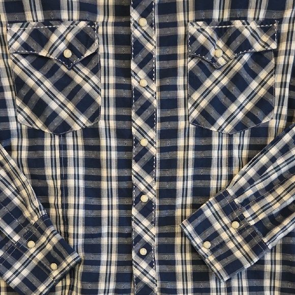 Wrangler Men's Pearl Snap Navy and White Shirt - Picture 3 of 3